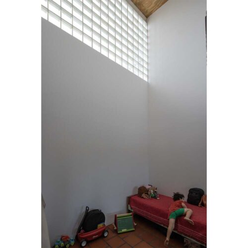 lopez-facundo_0019_JPG 1 x 1 blanco (formato cuadrado sin recortes para redes)-08